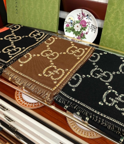 グッチ マフラーコピー